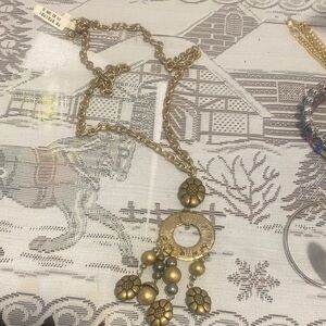 Gold Floral Pendant Necklace